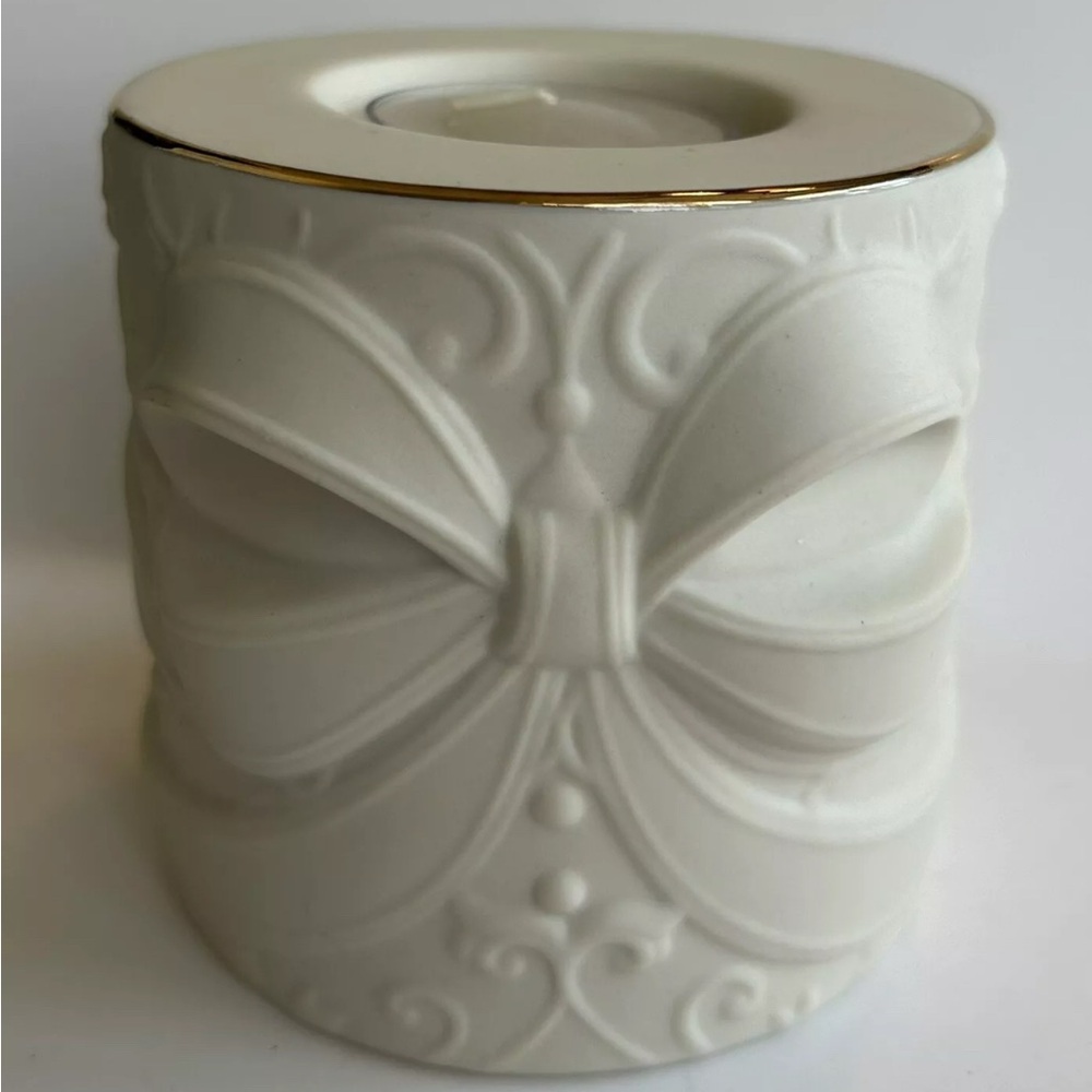 Lenox Radiant Light Bow Candleholder W/ Ribbons Scrollwork Gold Trim Candle Incl